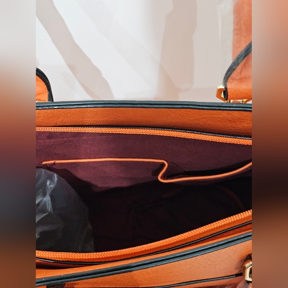 Handbag Set - Picture 10 of 11